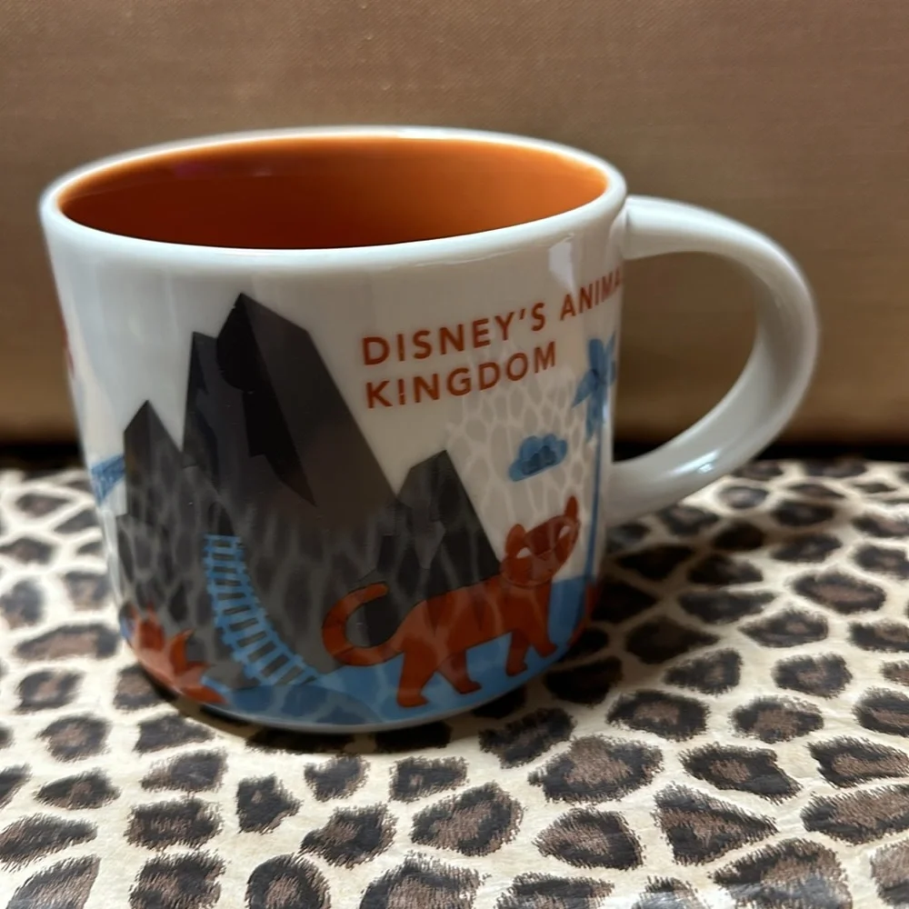 Starbucks “you‎ are here” Disney Parks coffee cup / T-13